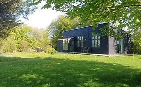 Agerdal - dejligt hus midt i mark og have